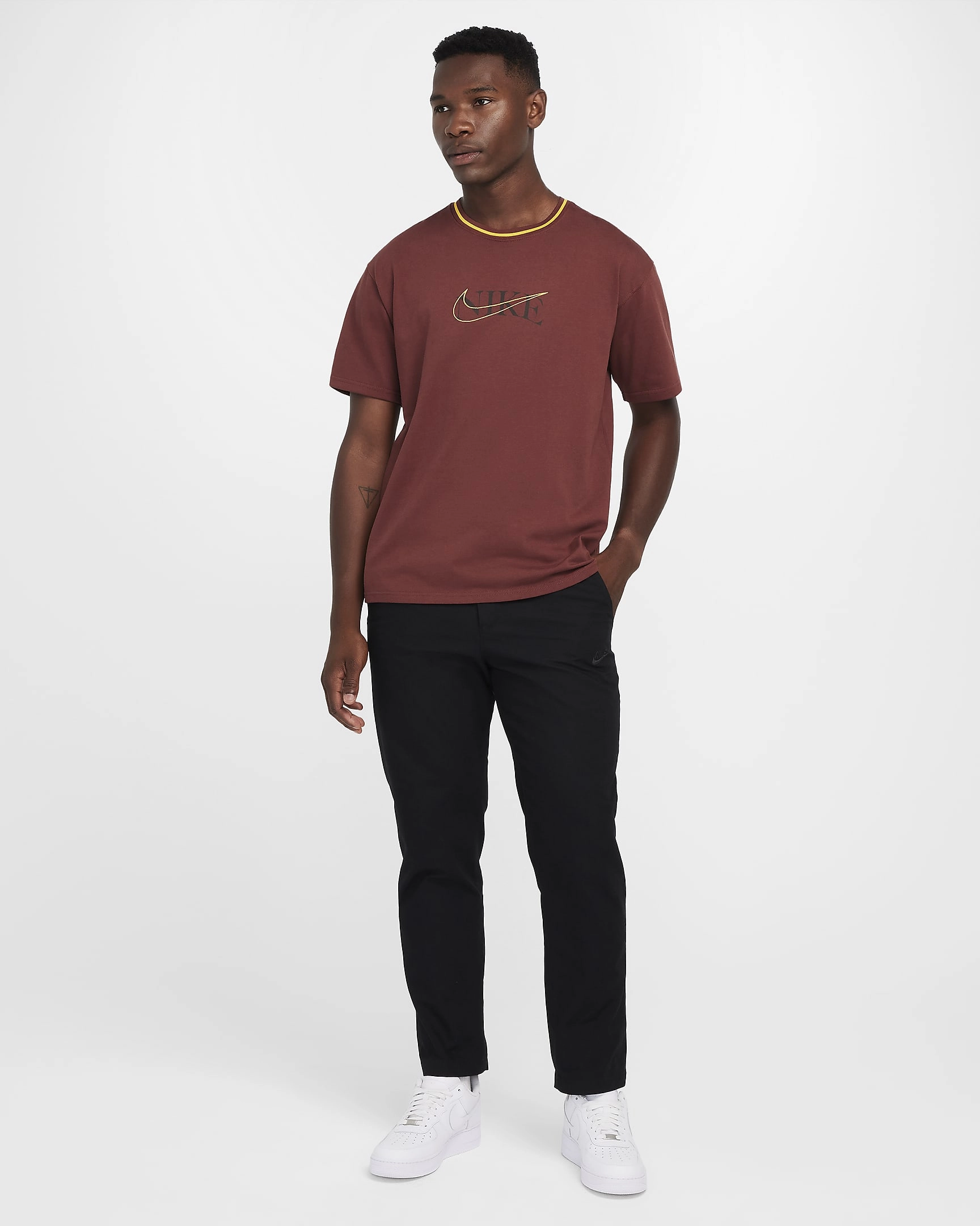 Nike Max90 T-Shirt: Klassischer Retro-Look, Ultimative Komfort-Passform, Jetzt Grösse finden!